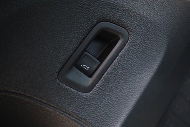 New 2026 Volkswagen Atlas SE image 13