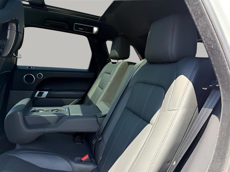Used 2019 Land Rover Range Rover Sport HSE AWD/4WD image 25