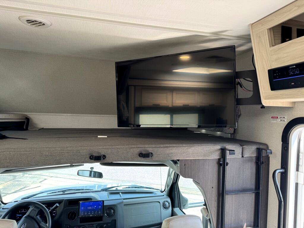 Used 2021 Ford E-450 and Econoline 450 Super Duty w/ Motorhome Prep Package image 40