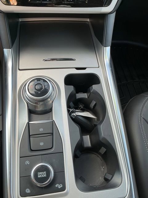 Used 2024 Ford Explorer XLT w/ Equipment Group 202A image 30