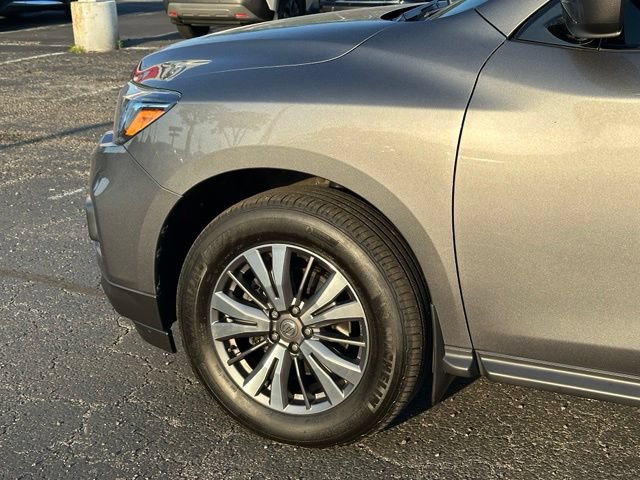 Used 2019 Nissan Pathfinder S AWD/4WD image 7
