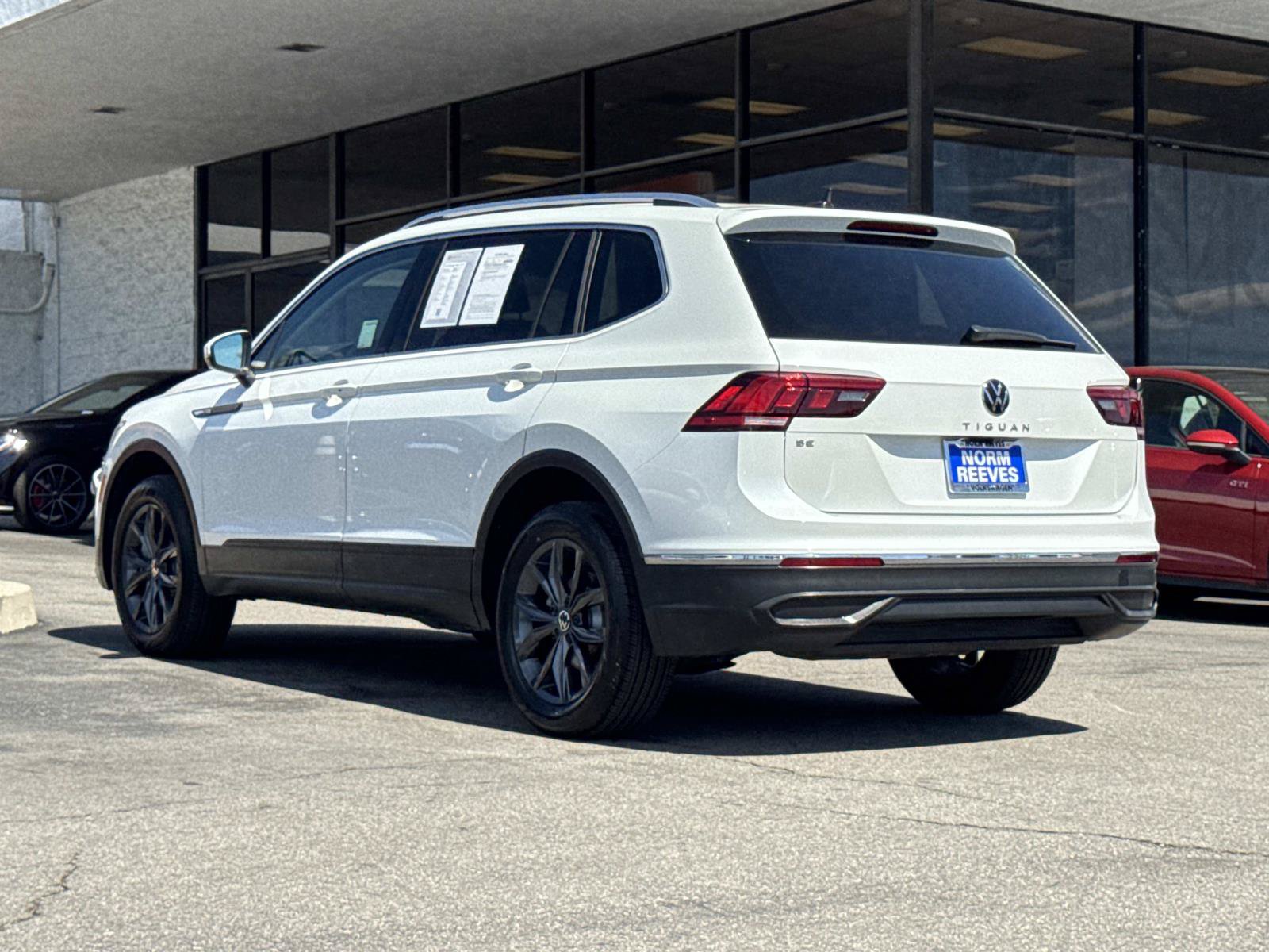 Certified 2023 Volkswagen Tiguan SE FWD image 3