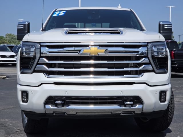 Used 2025 Chevrolet Silverado 2500 High Country w/ High Country Premium Package AWD/4WD image 14