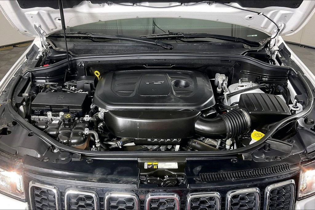 Used 2019 Jeep Grand Cherokee Limited RWD image 13
