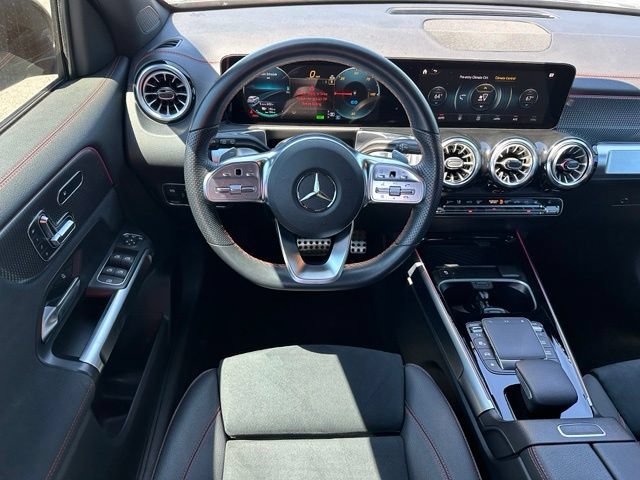 Used 2023 Mercedes-Benz EQB 300 4MATIC image 12
