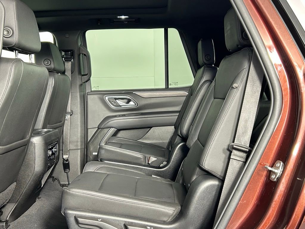 Used 2022 Chevrolet Tahoe LT w/ LT Signature Plus Package image 19