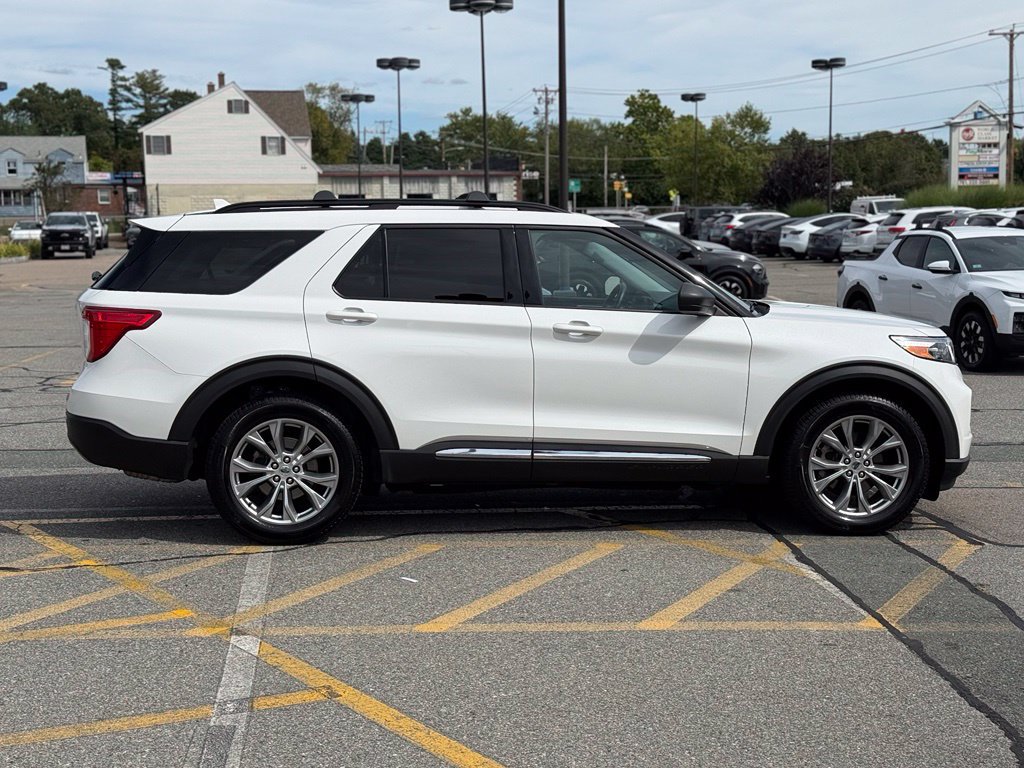 Used 2021 Ford Explorer XLT w/ Equipment Group 202A AWD/4WD image 7