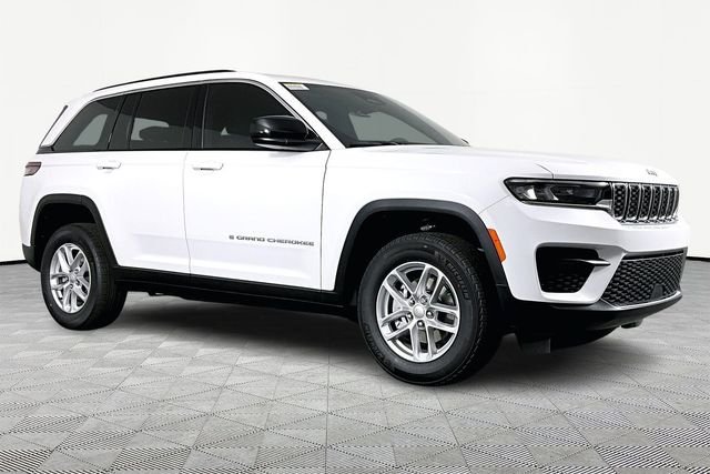 New 2026 Jeep Grand Cherokee Laredo X AWD/4WD image 3