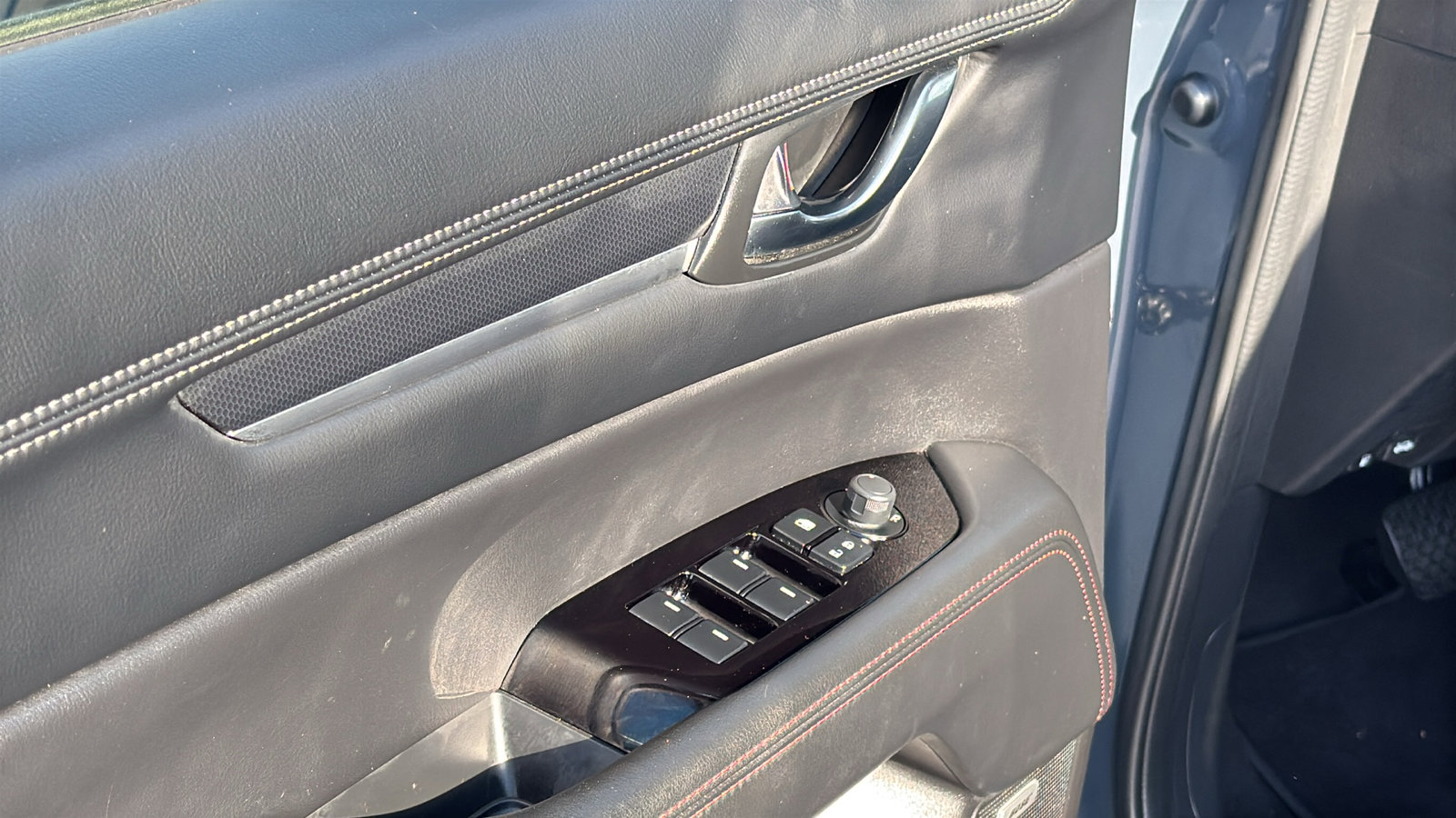 Certified 2024 MAZDA CX-5 Carbon Edition image 11