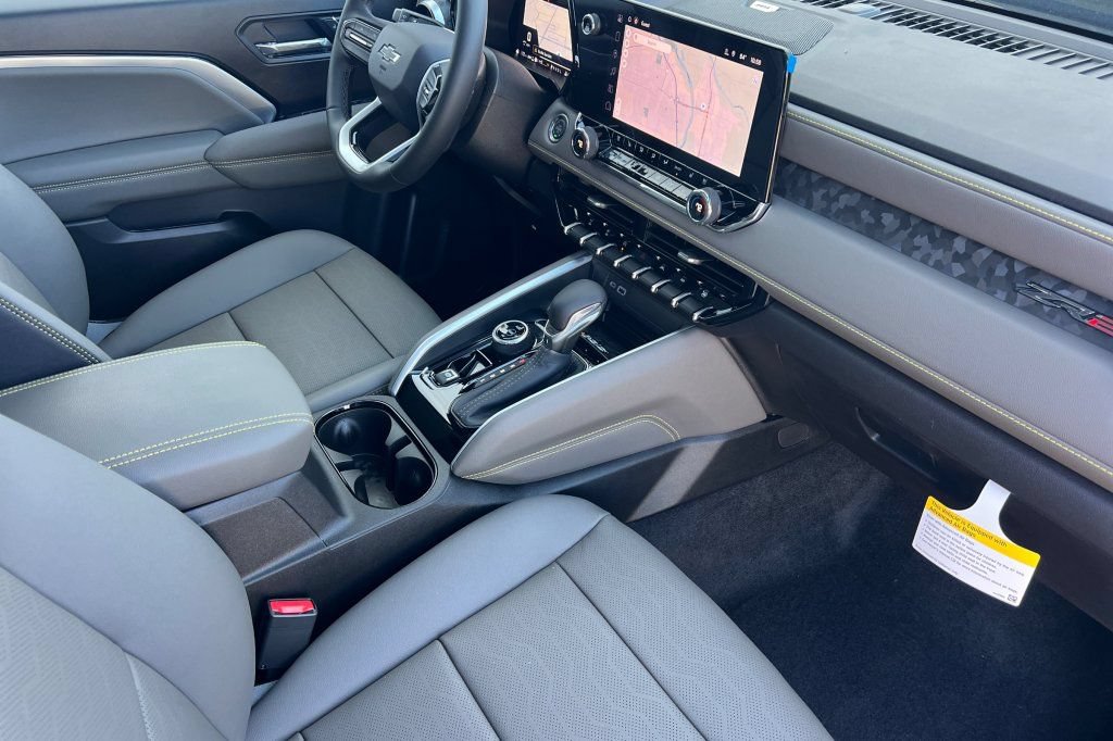 New 2026 Chevrolet Colorado ZR2 w/ Technology Package AWD/4WD image 12