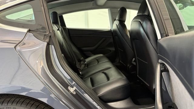 Used 2020 Tesla Model 3 Standard Range Plus RWD image 23