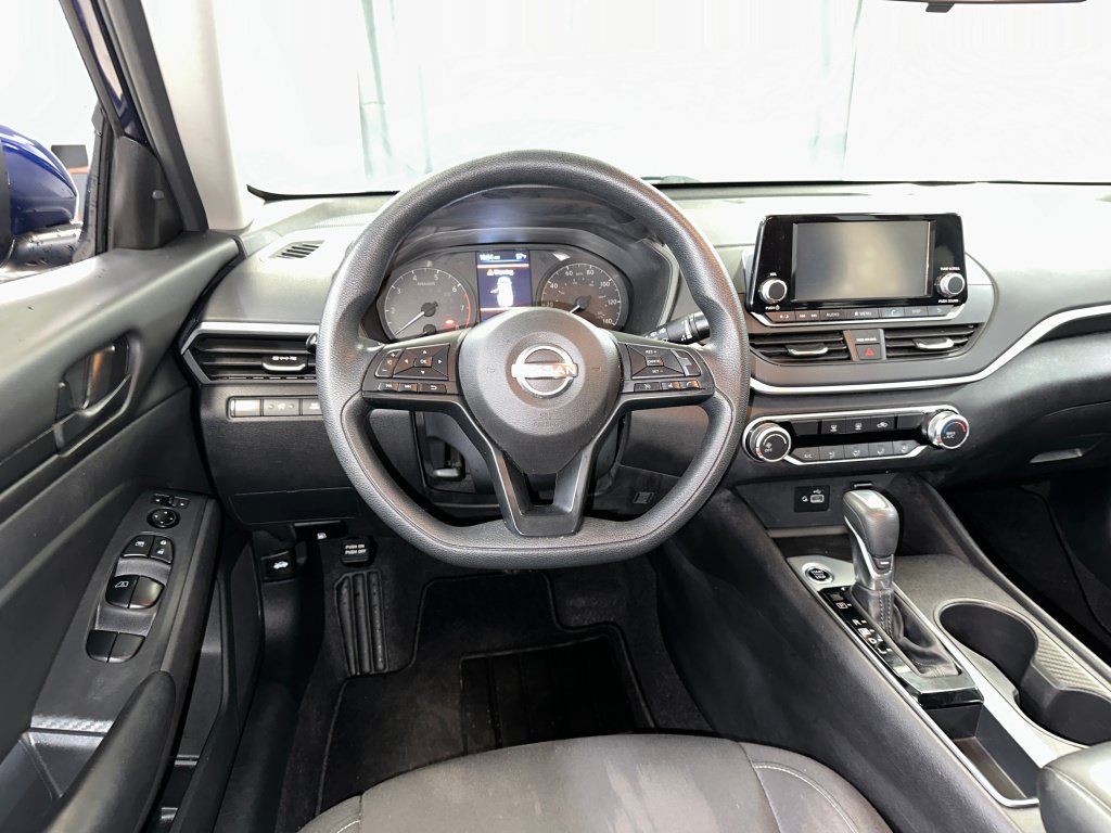 Used 2023 Nissan Altima 2.5 S FWD image 2