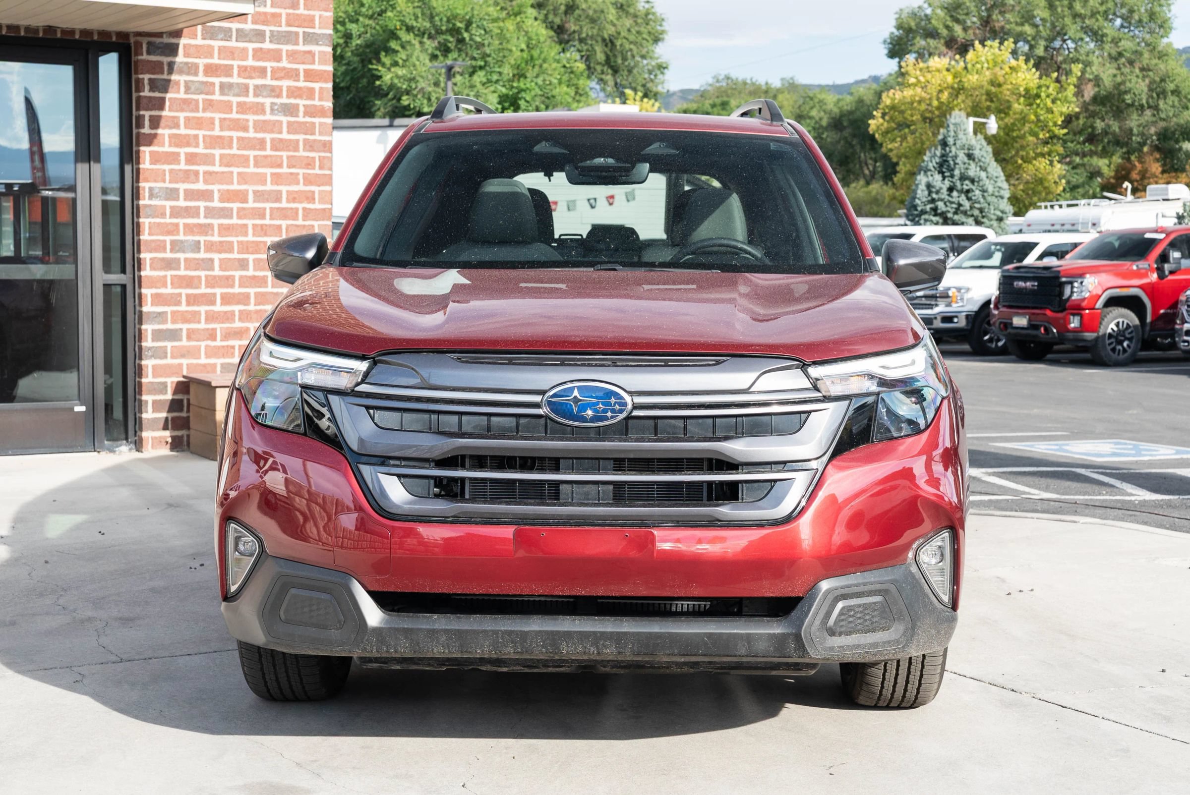 Used 2025 Subaru Forester Premium AWD/4WD image 2