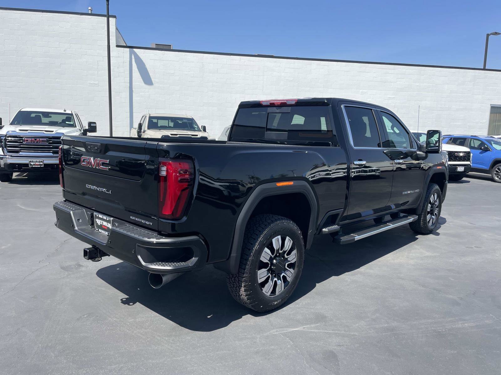 New 2026 GMC Sierra 2500 Denali w/ Max Trailering Package AWD/4WD image 6