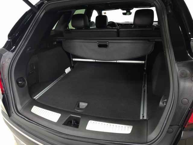 Certified 2022 Cadillac XT5 Premium Luxury w/ Technology Package image 4