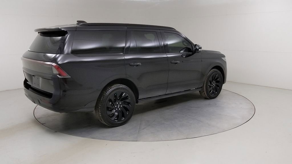 Used 2025 Lincoln Navigator Reserve w/ Jet Appearance Package image 15