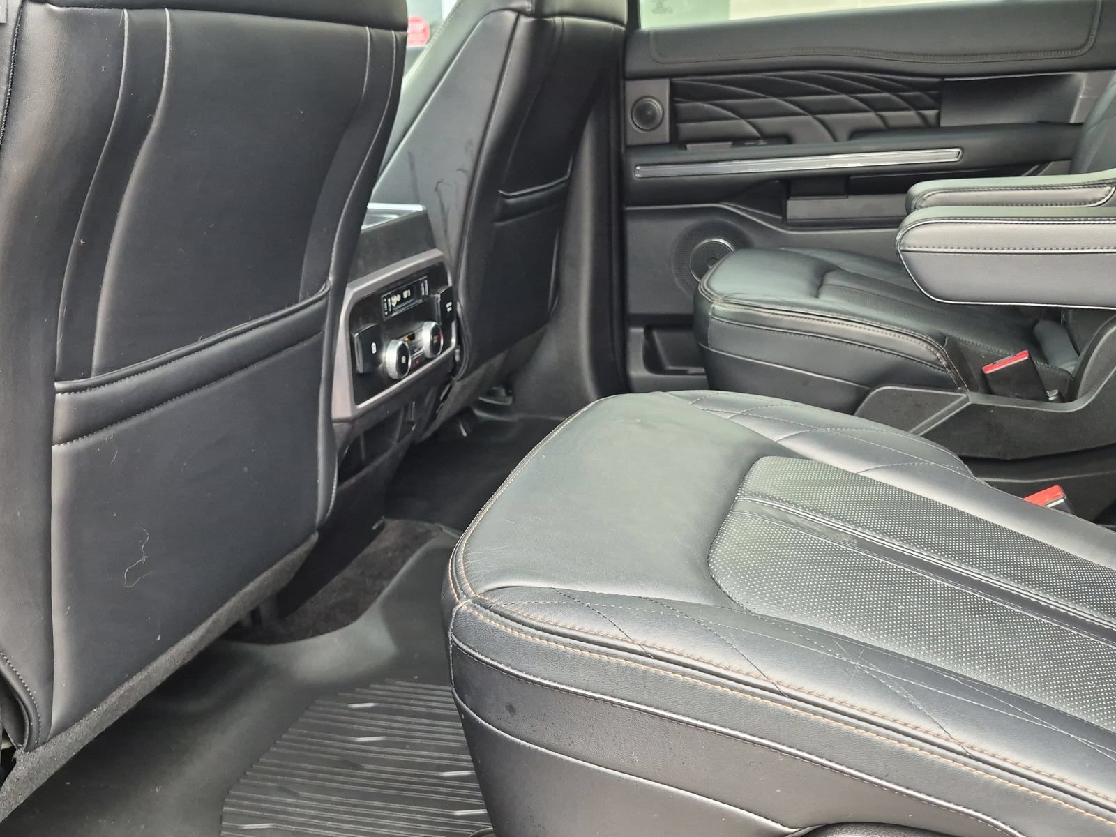 Used 2019 Ford Expedition Max Platinum AWD/4WD image 18