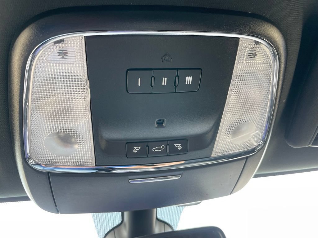 Used 2019 Jeep Grand Cherokee Limited w/ Trailer Tow Group IV AWD/4WD image 44