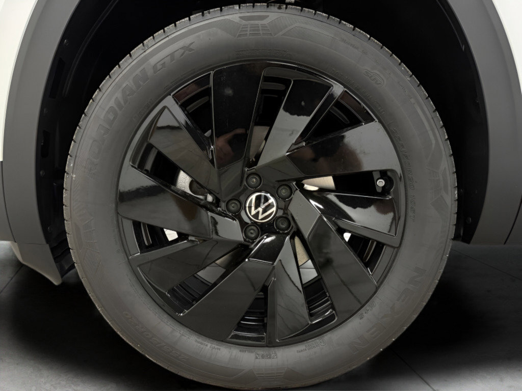 New 2026 Volkswagen Atlas Cross Sport SE image 21