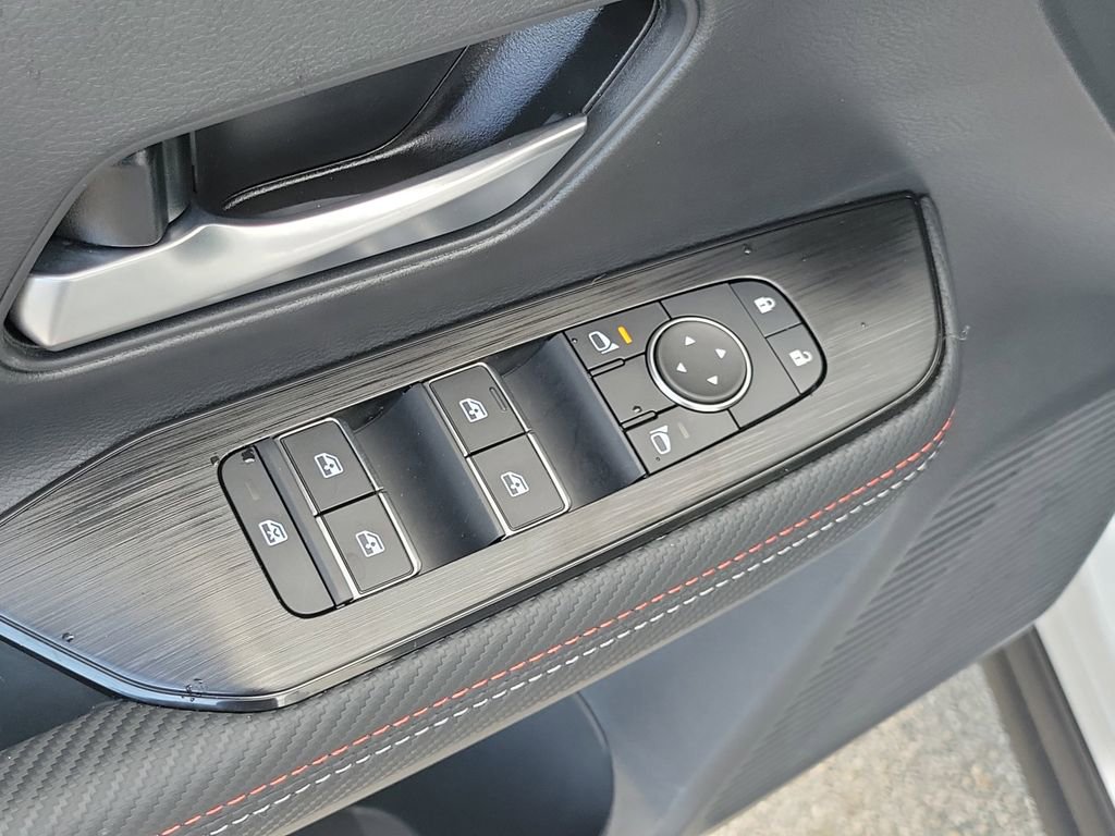 New 2026 Nissan Kicks SR image 23