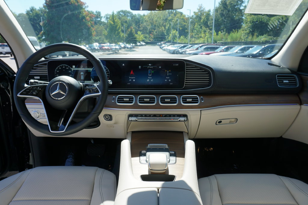 Certified 2025 Mercedes-Benz GLE 450e 4MATIC image 30