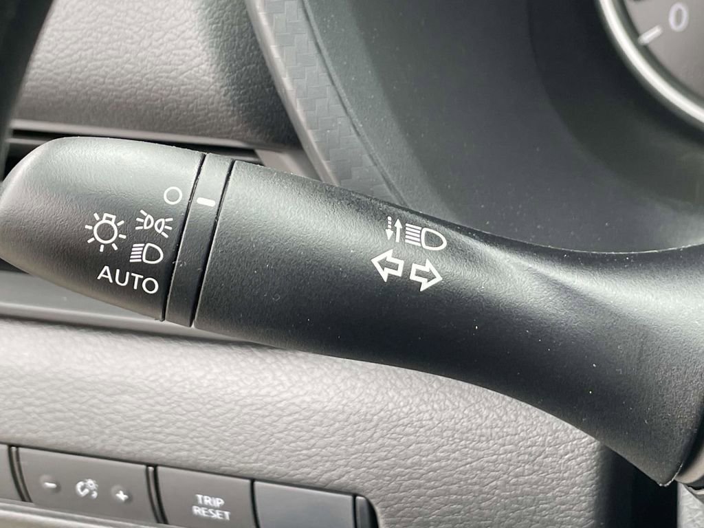 Used 2025 Nissan Sentra S image 23