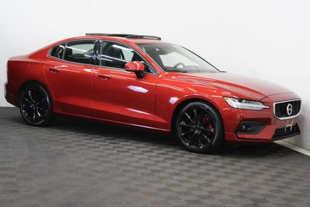 Used 2021 Volvo S60 T5 Momentum