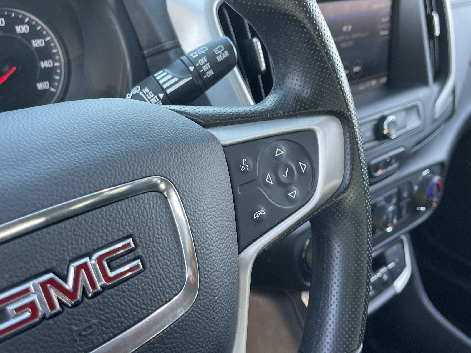 Certified 2022 GMC Terrain SLE w/ Driver Convenience Package FWD image 26