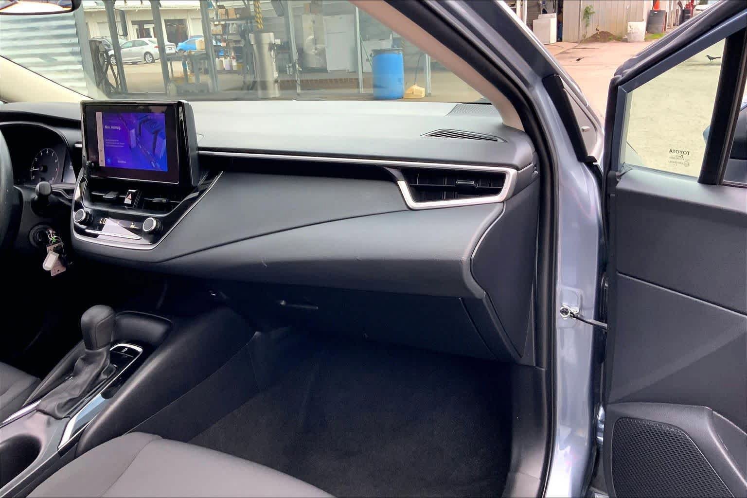 Used 2024 Toyota Corolla LE FWD image 18