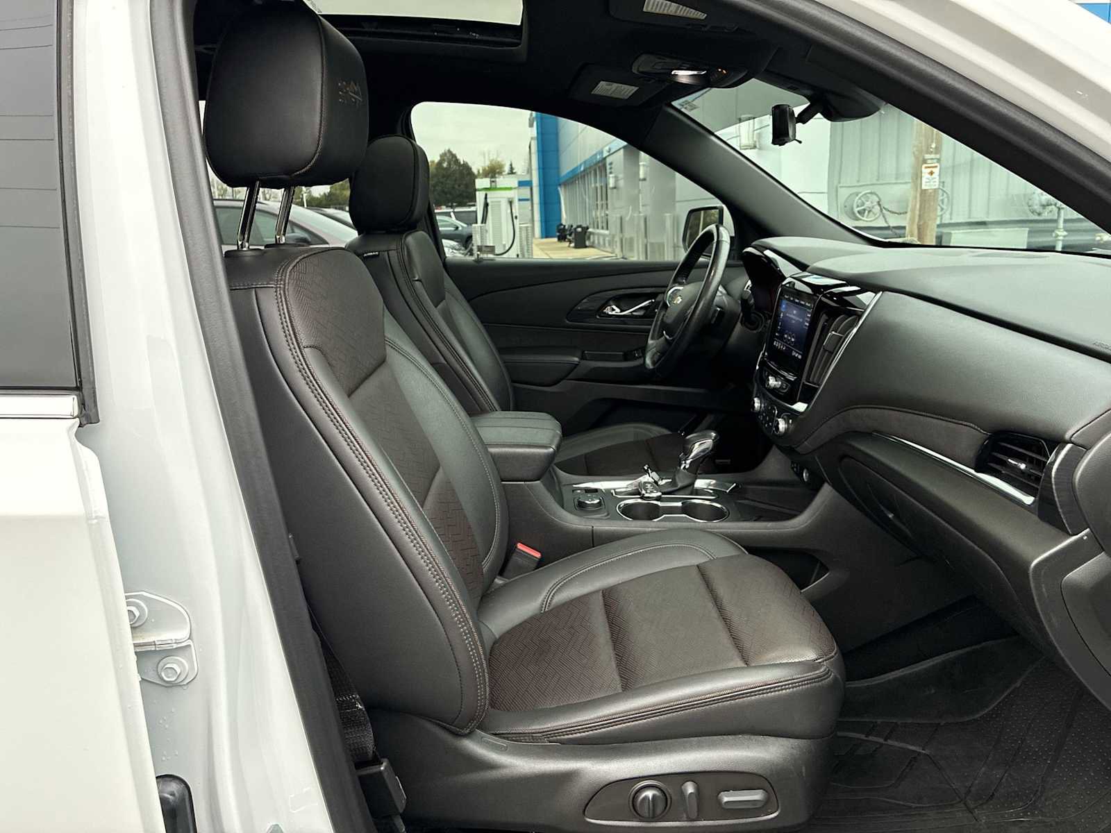 Certified 2022 Chevrolet Traverse High Country image 29