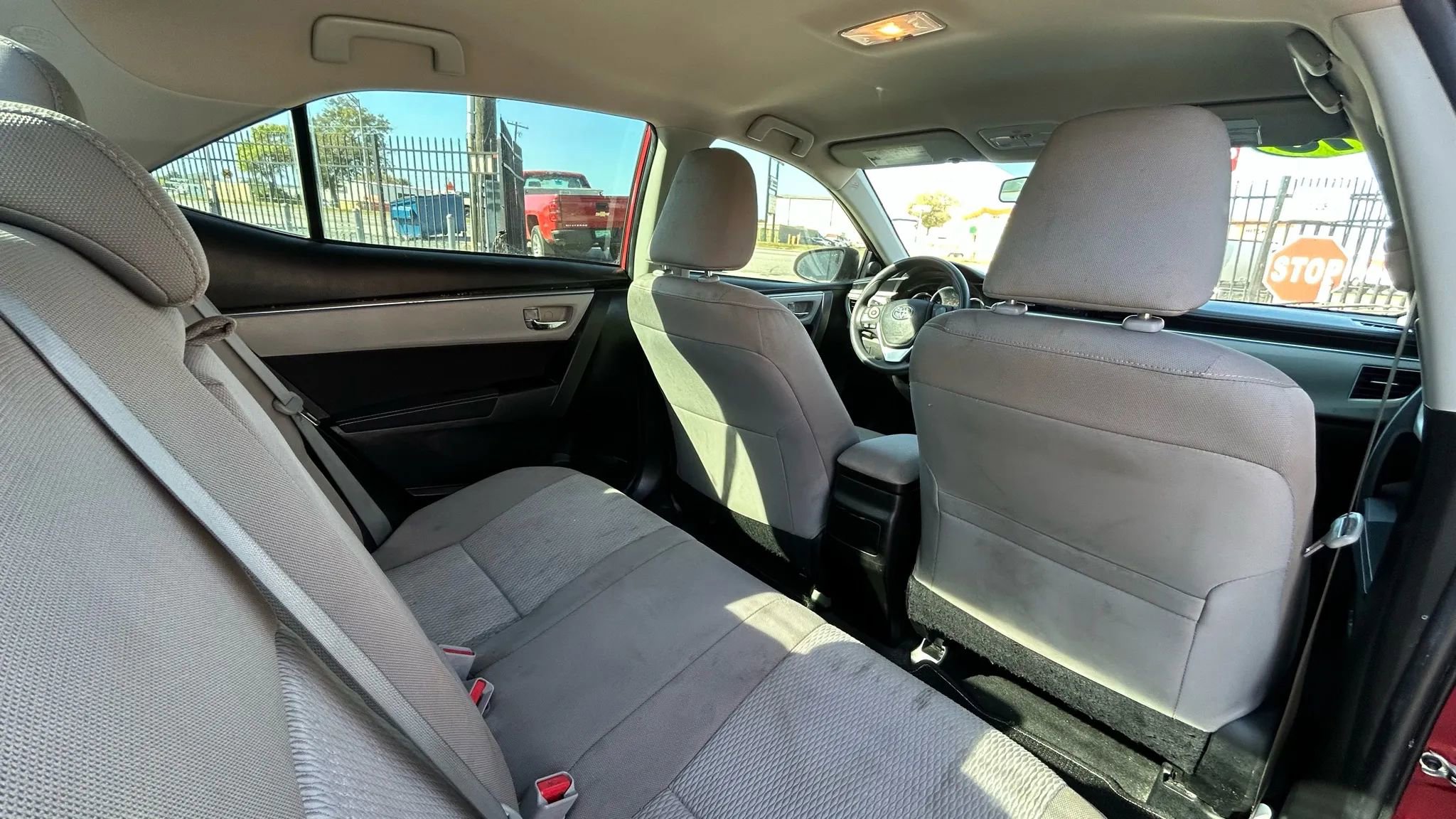 Used 2016 Toyota Corolla L image 10