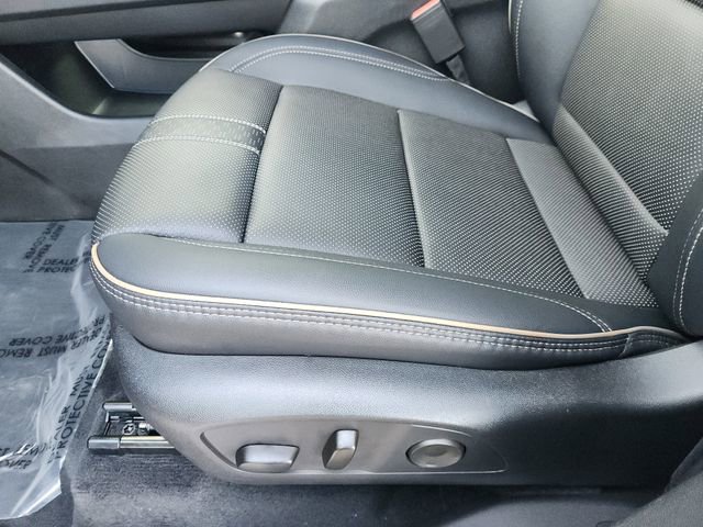 Used 2025 Chevrolet Traverse High Country FWD image 27