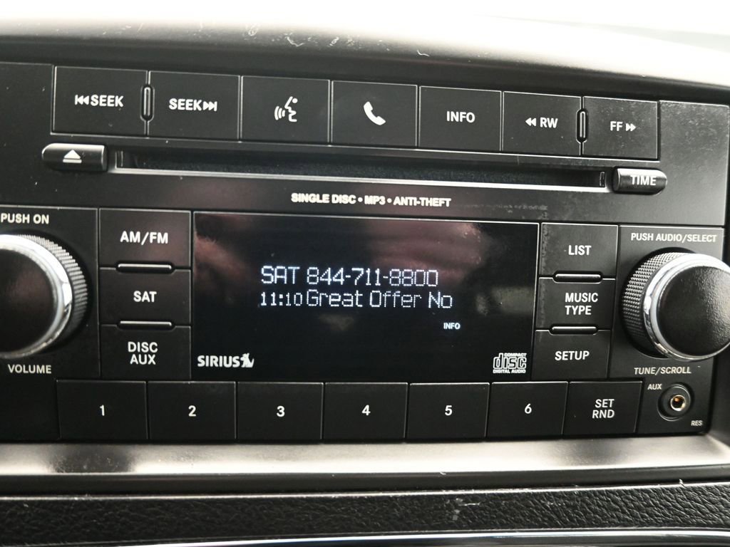 Used 2016 Dodge Grand Caravan SE image 11