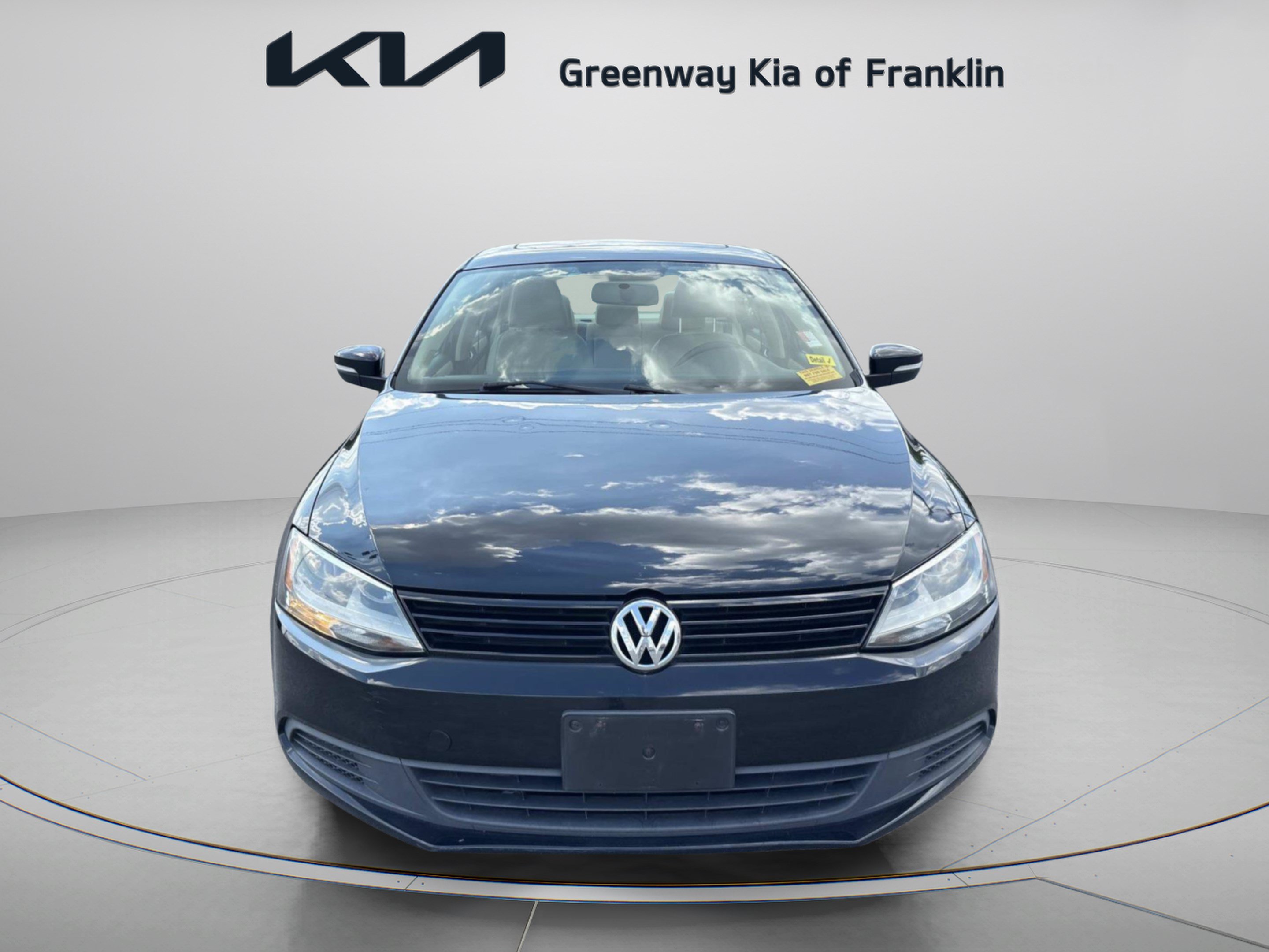 Used 2012 Volkswagen Jetta SE FWD image 2