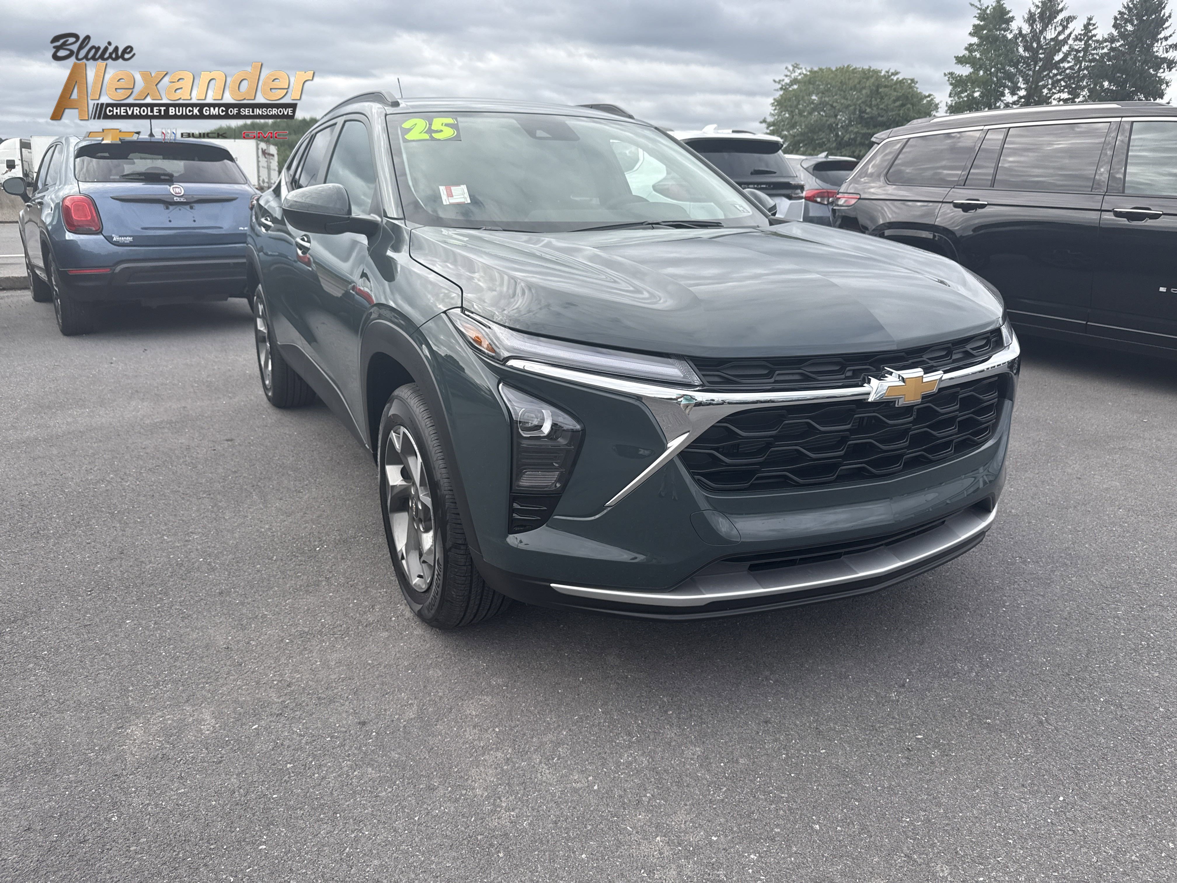 New 2025 Chevrolet Trax LT w/ Driver Confidence Package