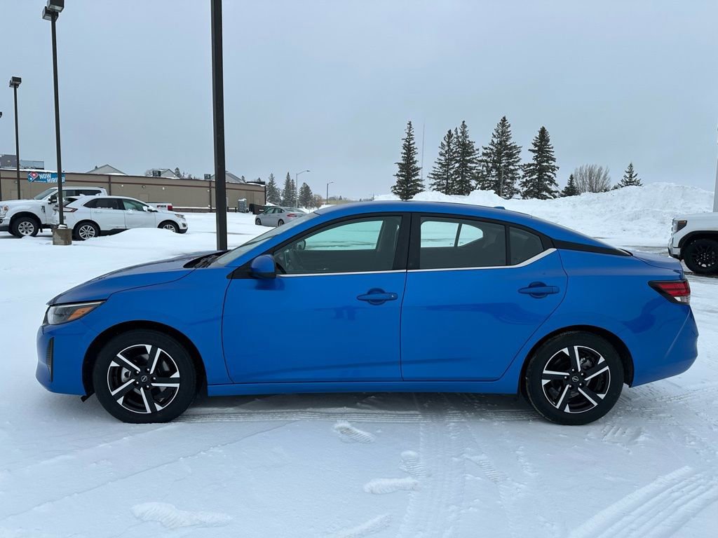Used 2024 Nissan Sentra SV image 3
