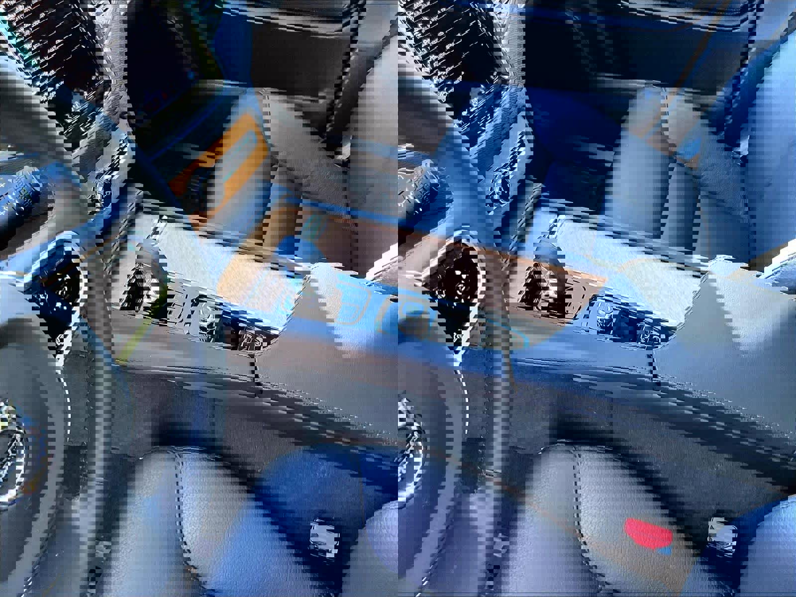 Used 2023 Volvo XC90 T8 Plus w/ Protection Package image 20