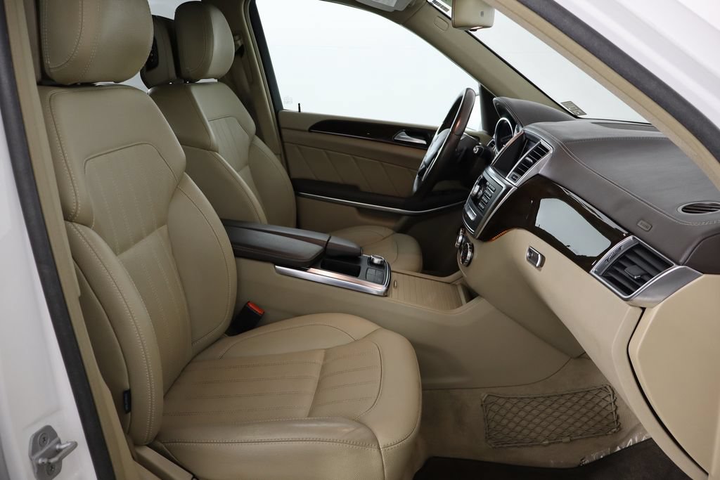 Used 2014 Mercedes-Benz GL 450 4MATIC image 13