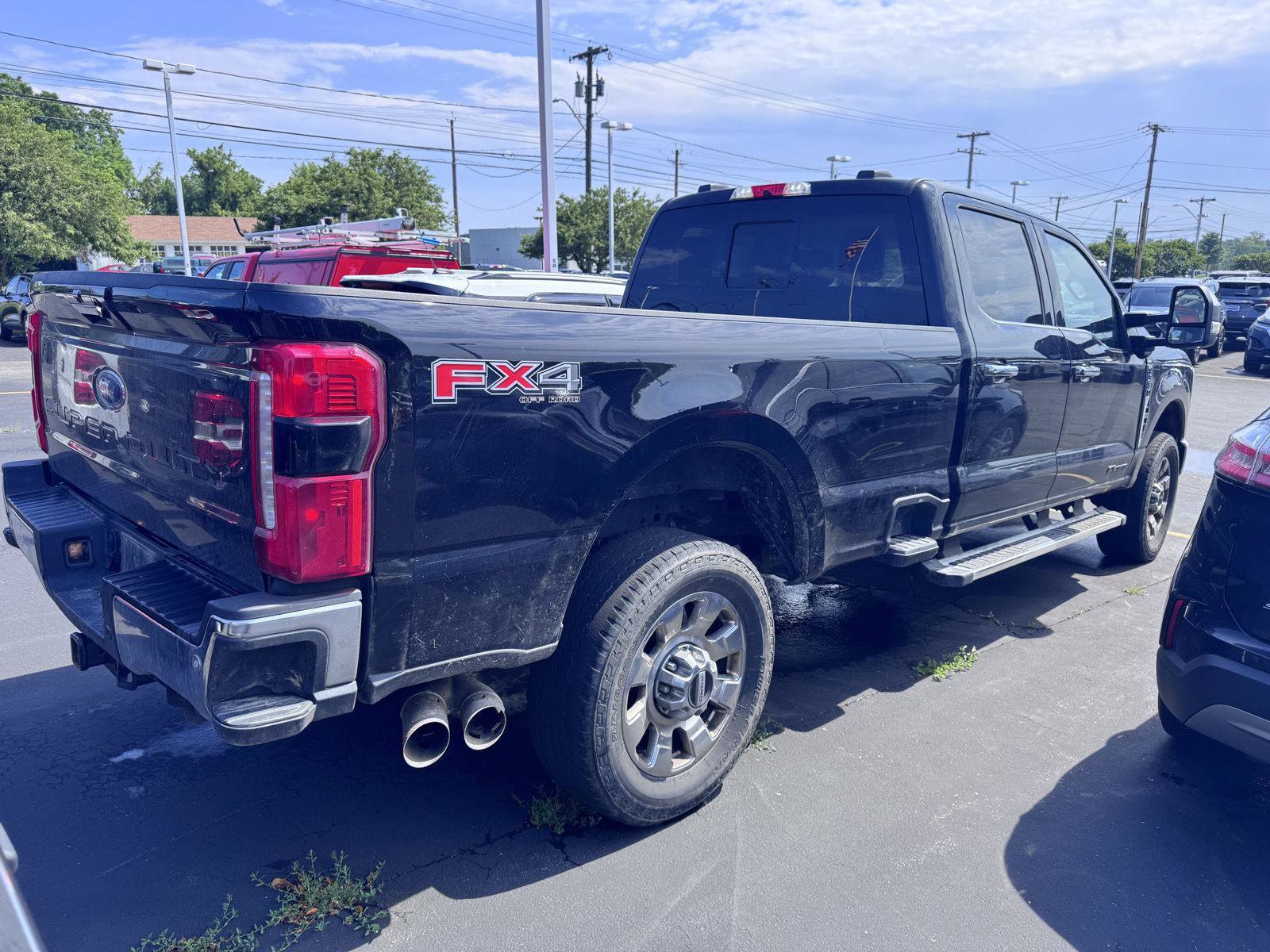 Used 2024 Ford F350 Lariat w/ Chrome Package AWD/4WD image 4