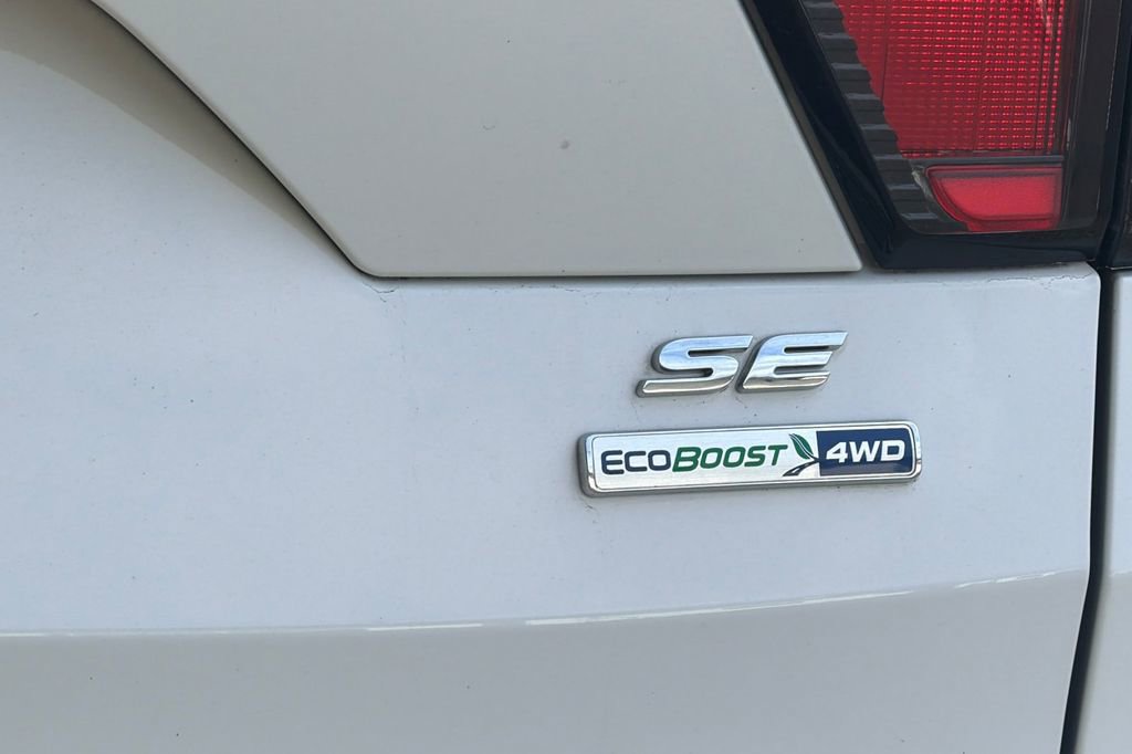 Used 2018 Ford Escape SE image 26