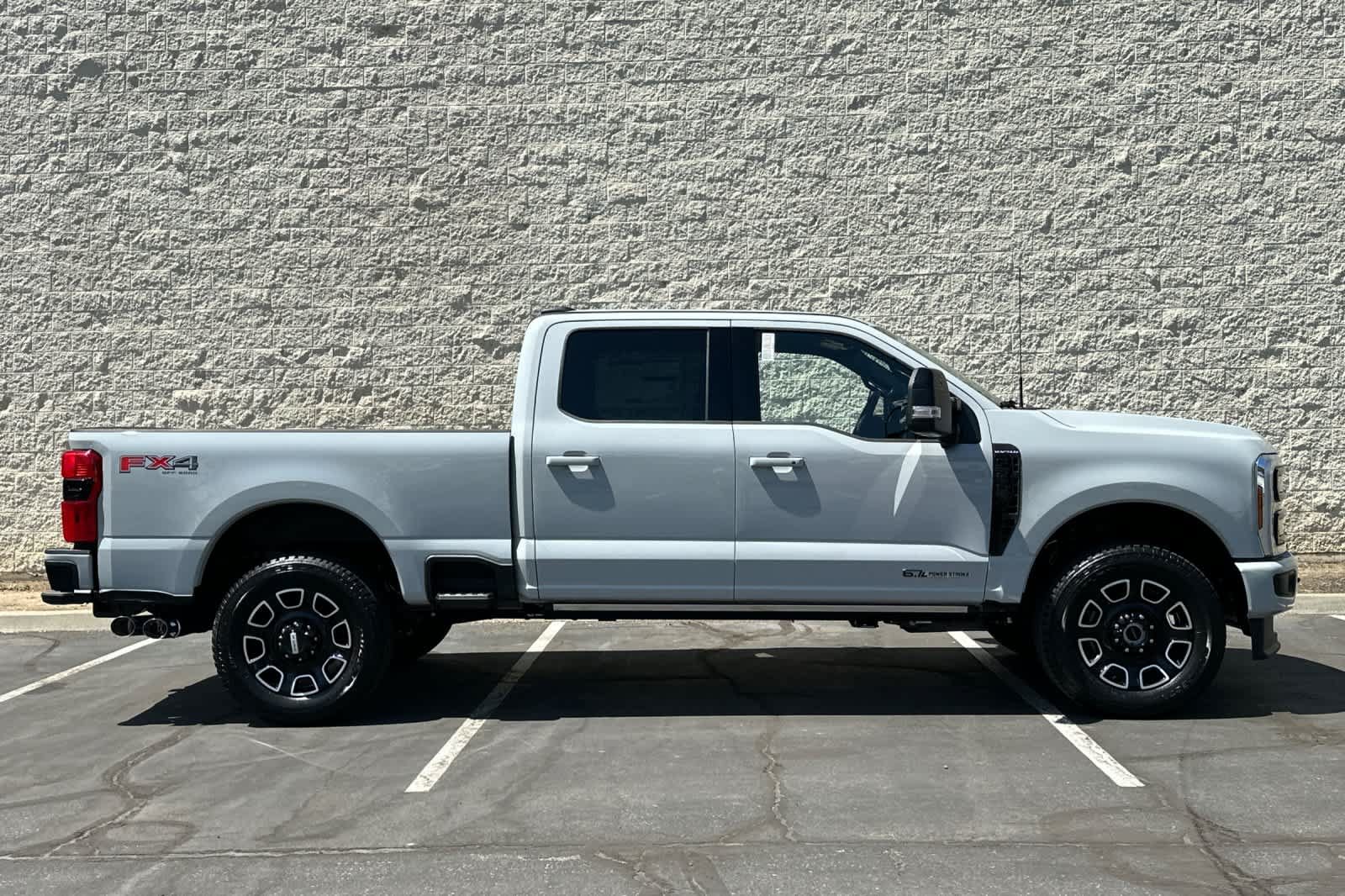 New 2026 Ford F350 Platinum w/ FX4 Off-Road Package AWD/4WD image 8