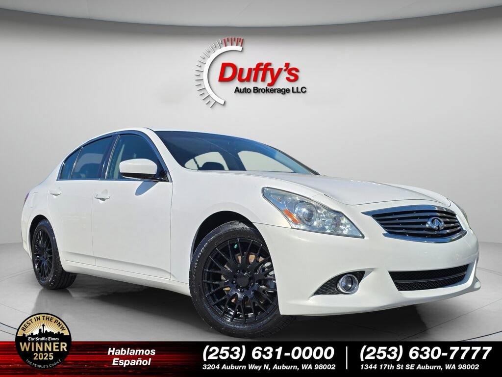 Used 2015 INFINITI Q40 w/ Moonroof Package