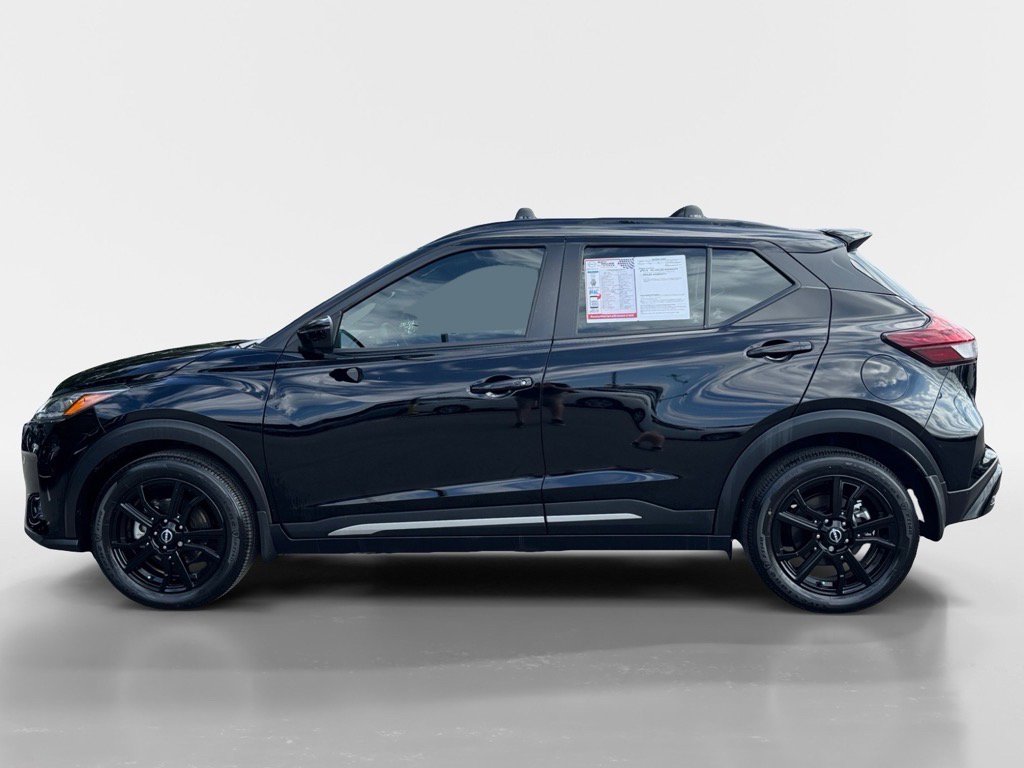 Used 2023 Nissan Kicks SR w/ Interior Electronics Package image 2