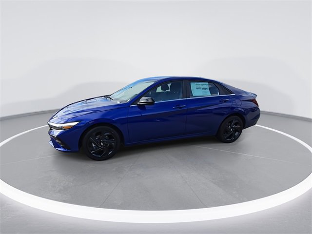 New 2026 Hyundai Elantra SEL Sport video 4