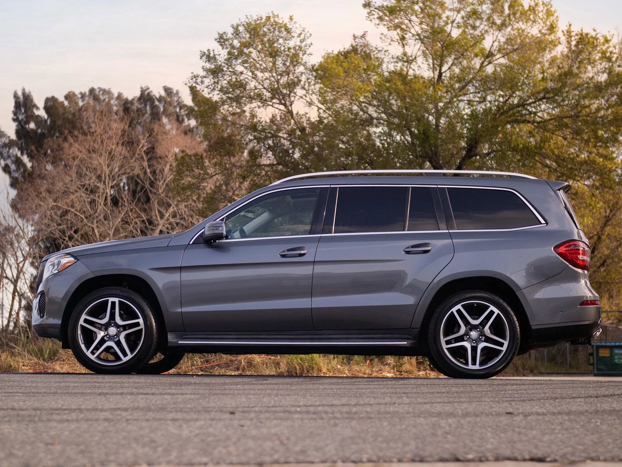 Used 2017 Mercedes-Benz GLS 450 4MATIC image 9