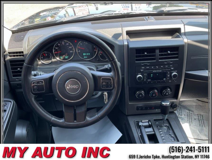 Used 2012 Jeep Liberty Sport image 13