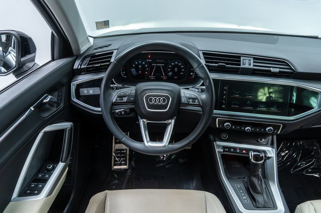 Used 2023 Audi Q3 2.0T Premium Plus w/ Premium Plus Package image 14