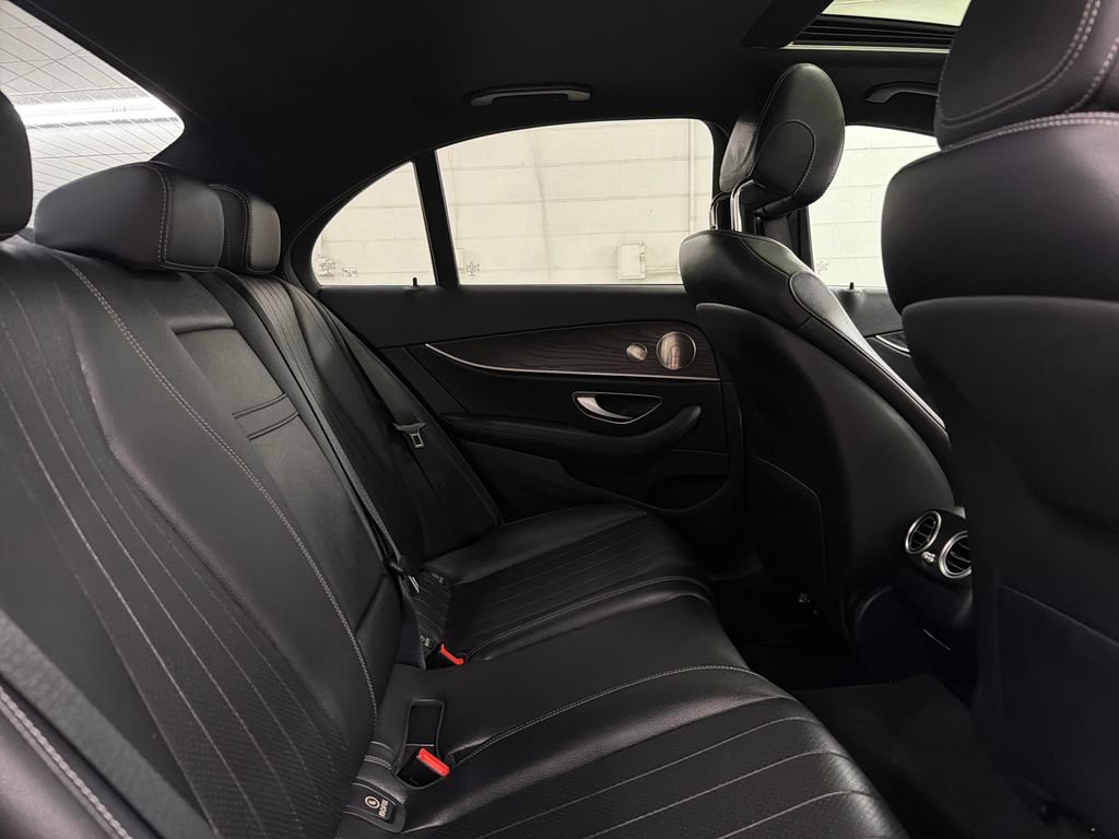 Used 2022 Mercedes-Benz E 350 Sedan image 30