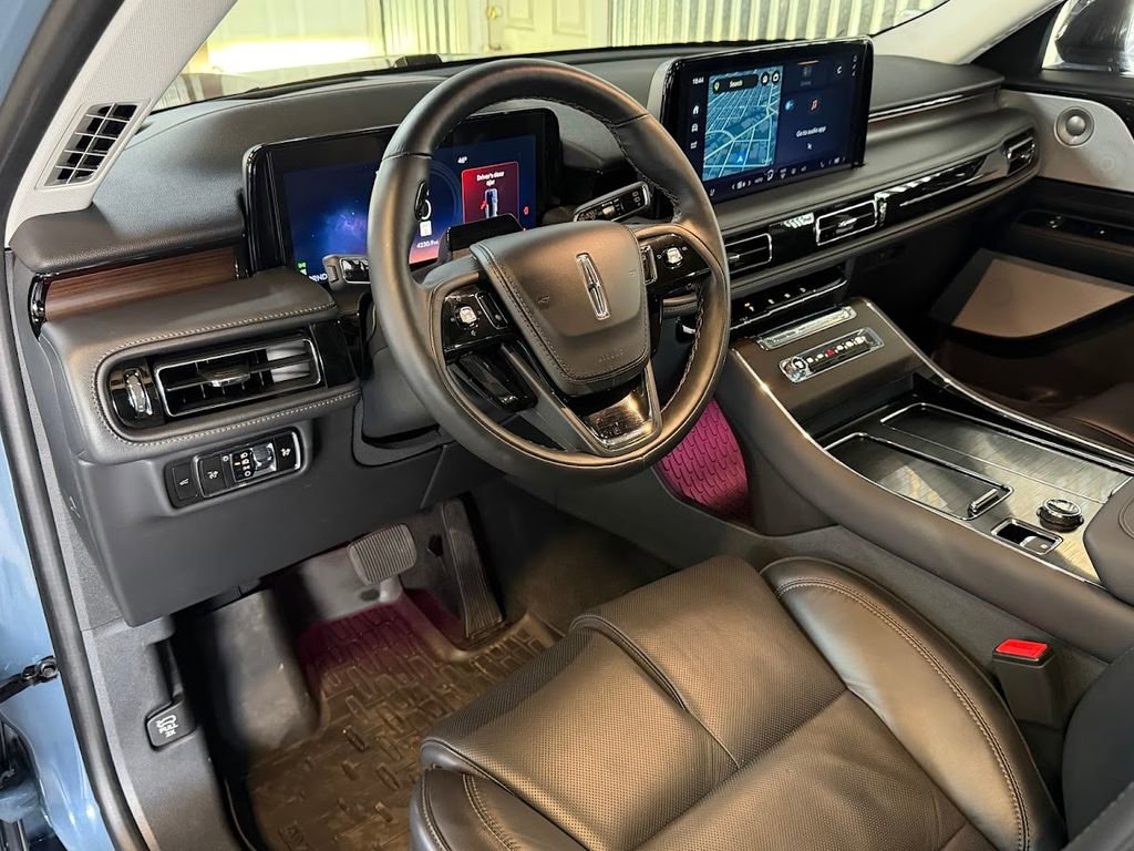 Used 2025 Lincoln Aviator Reserve w/ Equipment Group 201A AWD/4WD image 10
