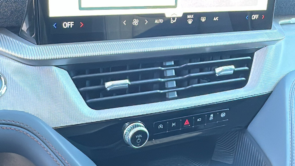 New 2026 Ford Explorer Active image 14